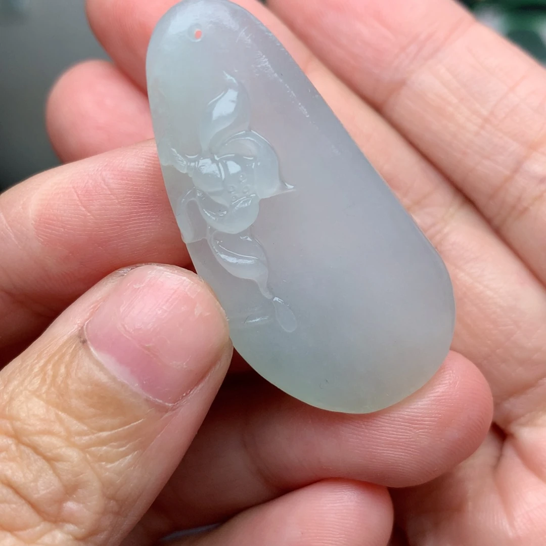 未镶嵌定制翡翠旺**牛莲花