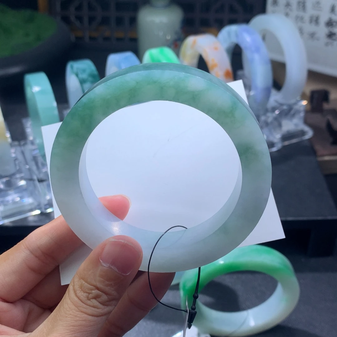 未镶嵌手镯定制翡翠暖**姥
