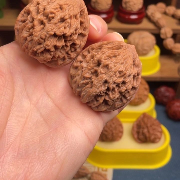 文玩核桃把件噜****嘞虎头42