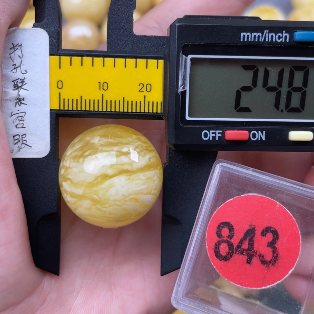 未镶嵌琥珀珠宝奇石?**?