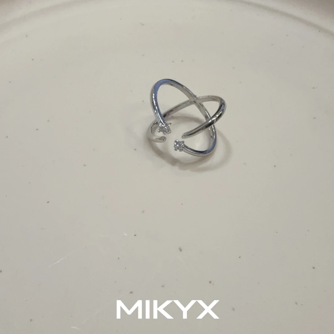 mikyx 铜合金合成锆石戒指 十字交叉镶嵌戒指QB626