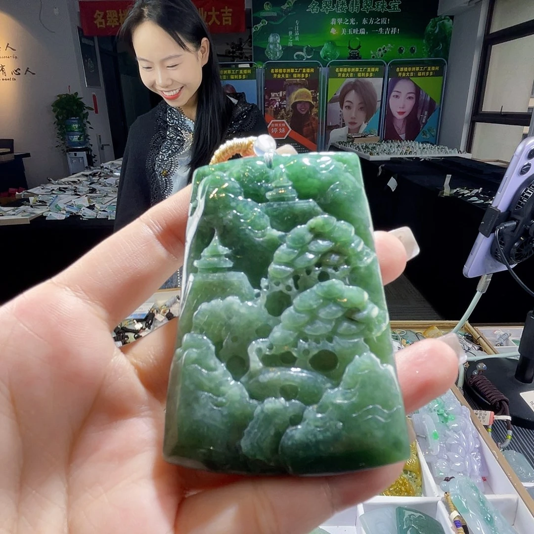 颈饰未镶嵌翡翠一个