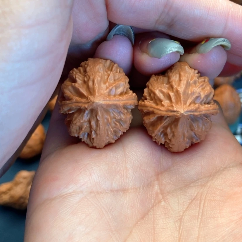 【闪购商品】文玩核桃吊坠霸王花