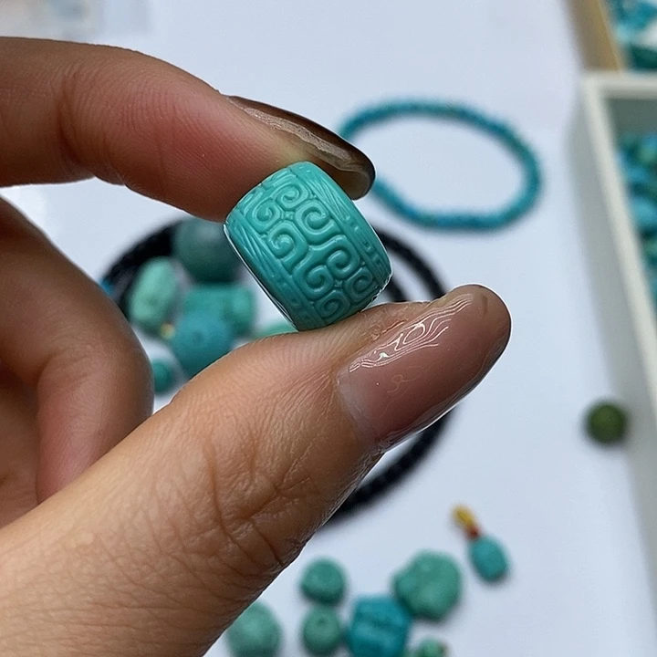 绿松石未镶嵌珠宝奇石