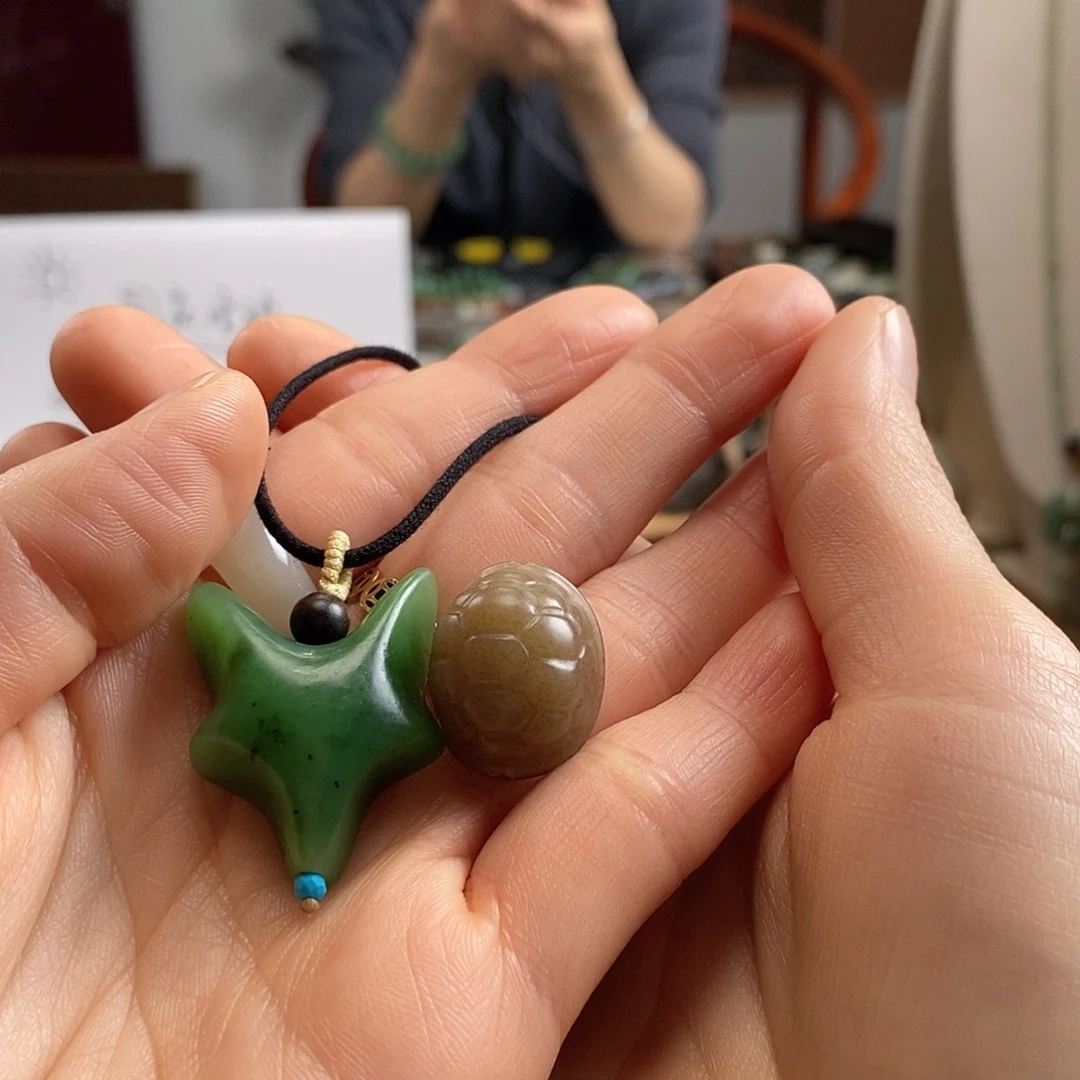 颈饰未镶嵌和田玉Z****O