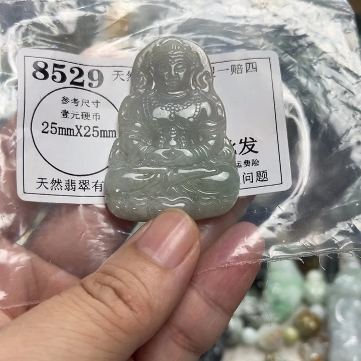 翡翠未镶嵌颈饰8529