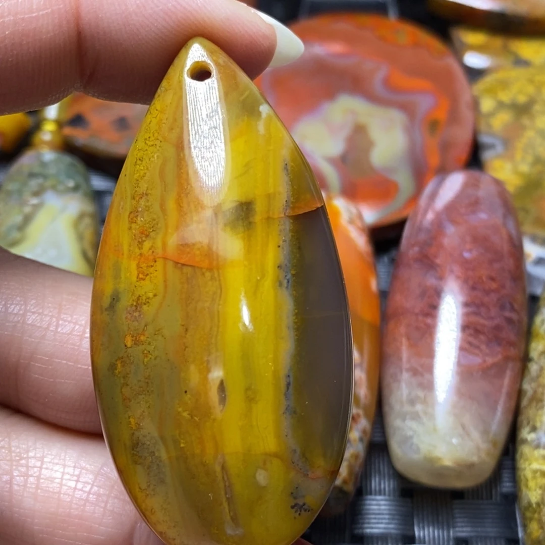 玛瑙/玉髓颈饰未镶嵌