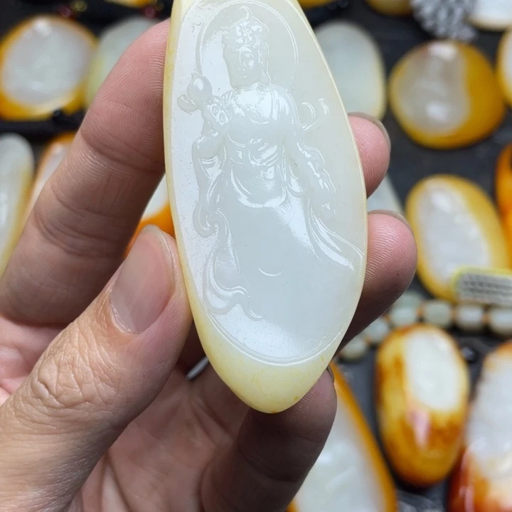 【闪购商品】颈饰未镶嵌和田玉