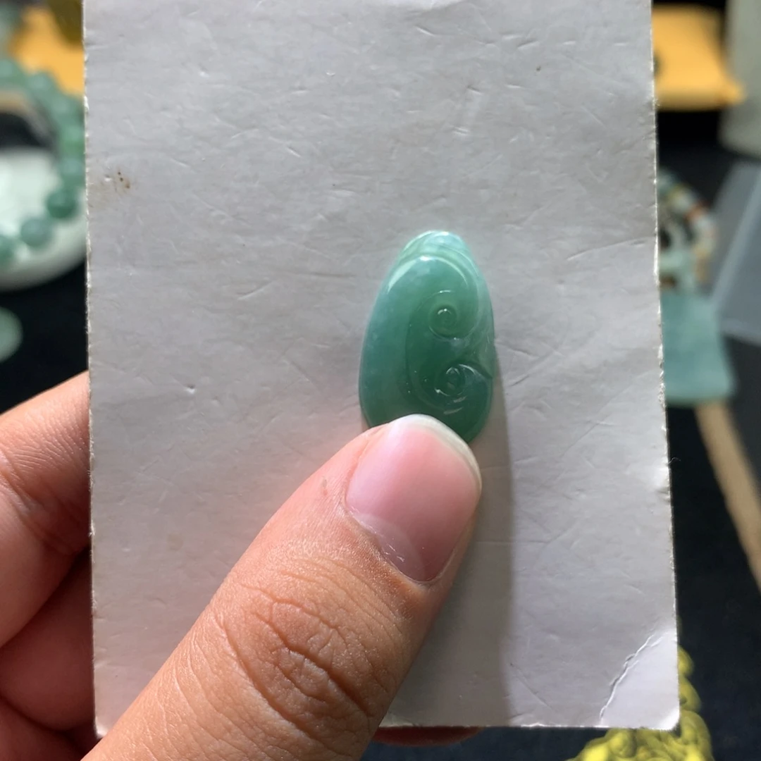 翡翠未镶嵌颈饰000