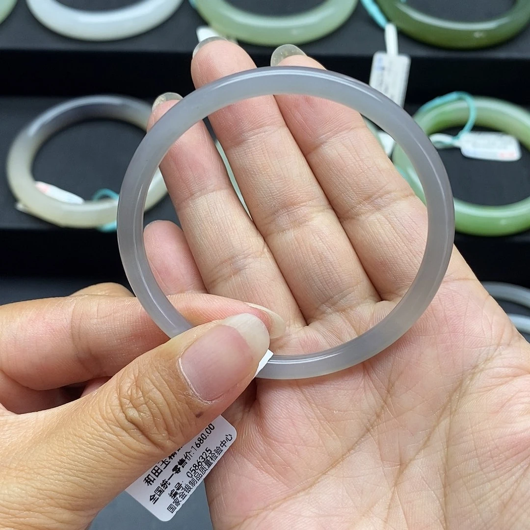 和田玉手镯未镶嵌53