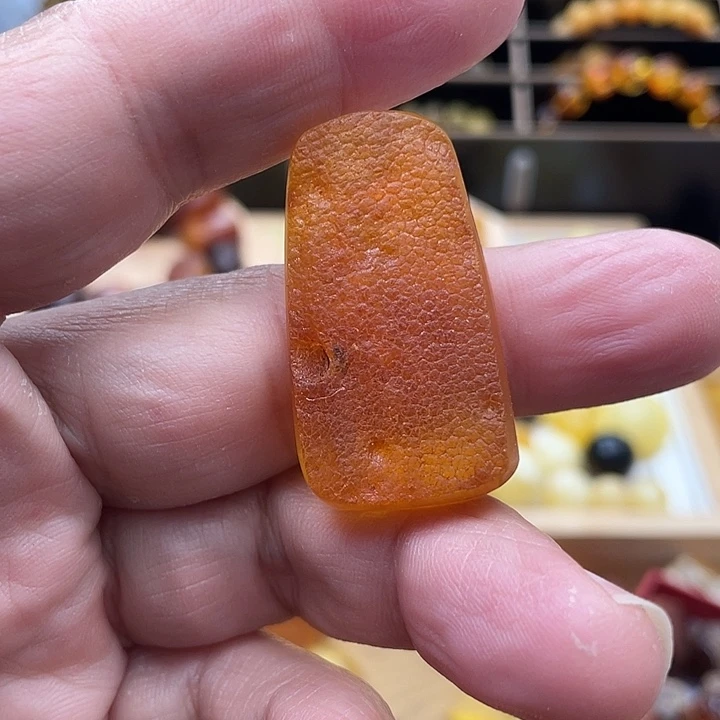 琥珀未镶嵌套链吊坠