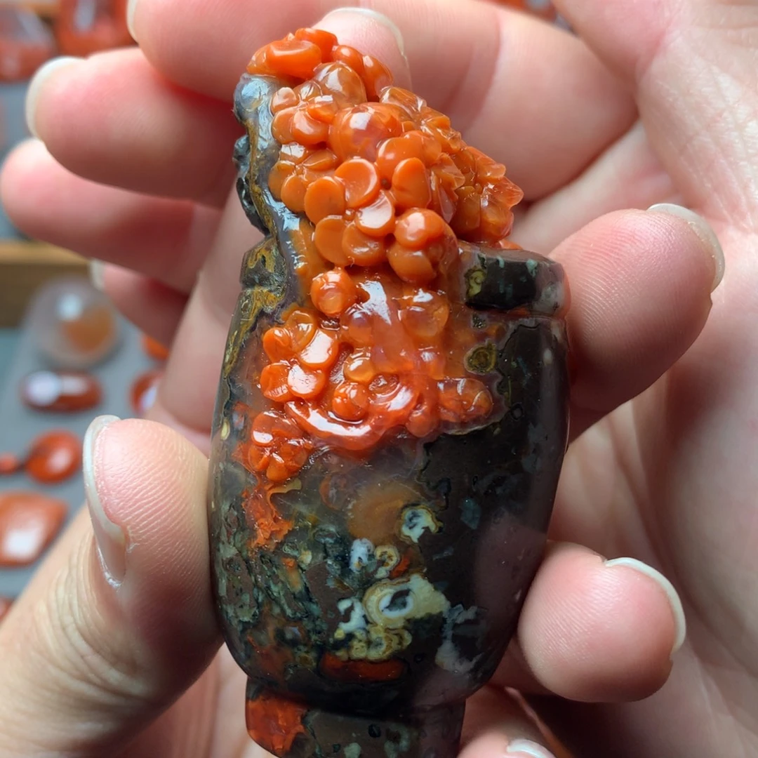 南红玛瑙未镶嵌1啊东寨老南红花瓶