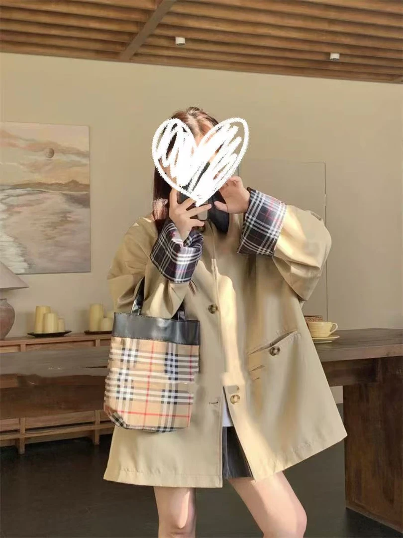 大码女装秋季新款中长款百搭休闲风拼色翻领时尚风衣格子袖复古