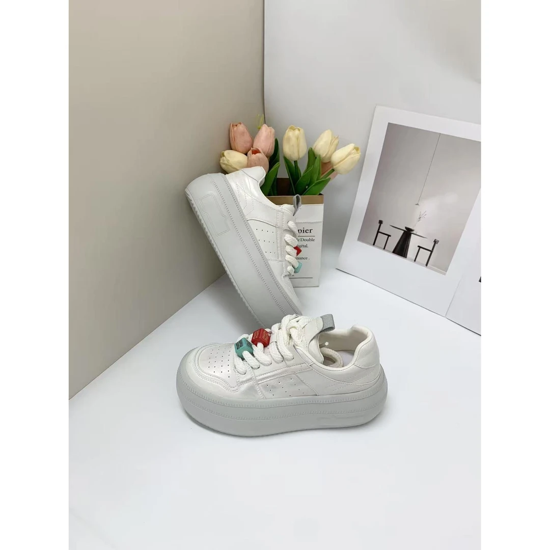 新款气质休闲百搭女士休闲鞋B/YRYD/2509