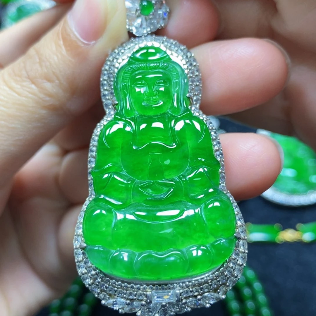 翡翠颈饰银S925镶嵌天然翡翠