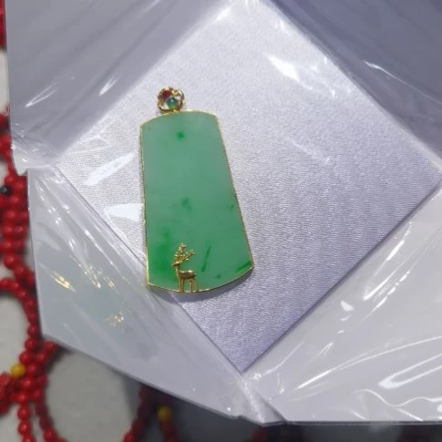 颈饰未镶嵌和田玉（糖玉）