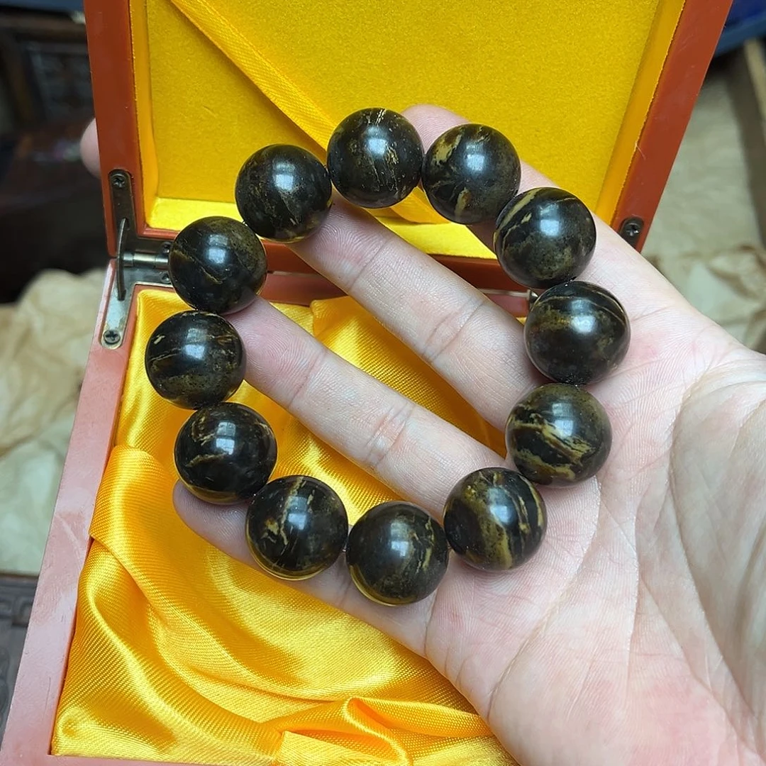 大叶紫檀（黑酸枝木类）