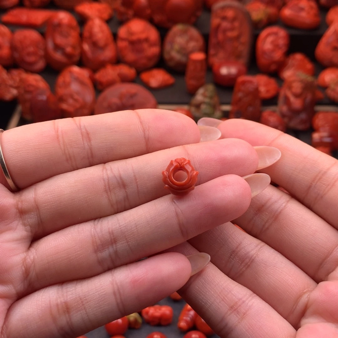 南红玛瑙莲花背云10.8mm未镶嵌