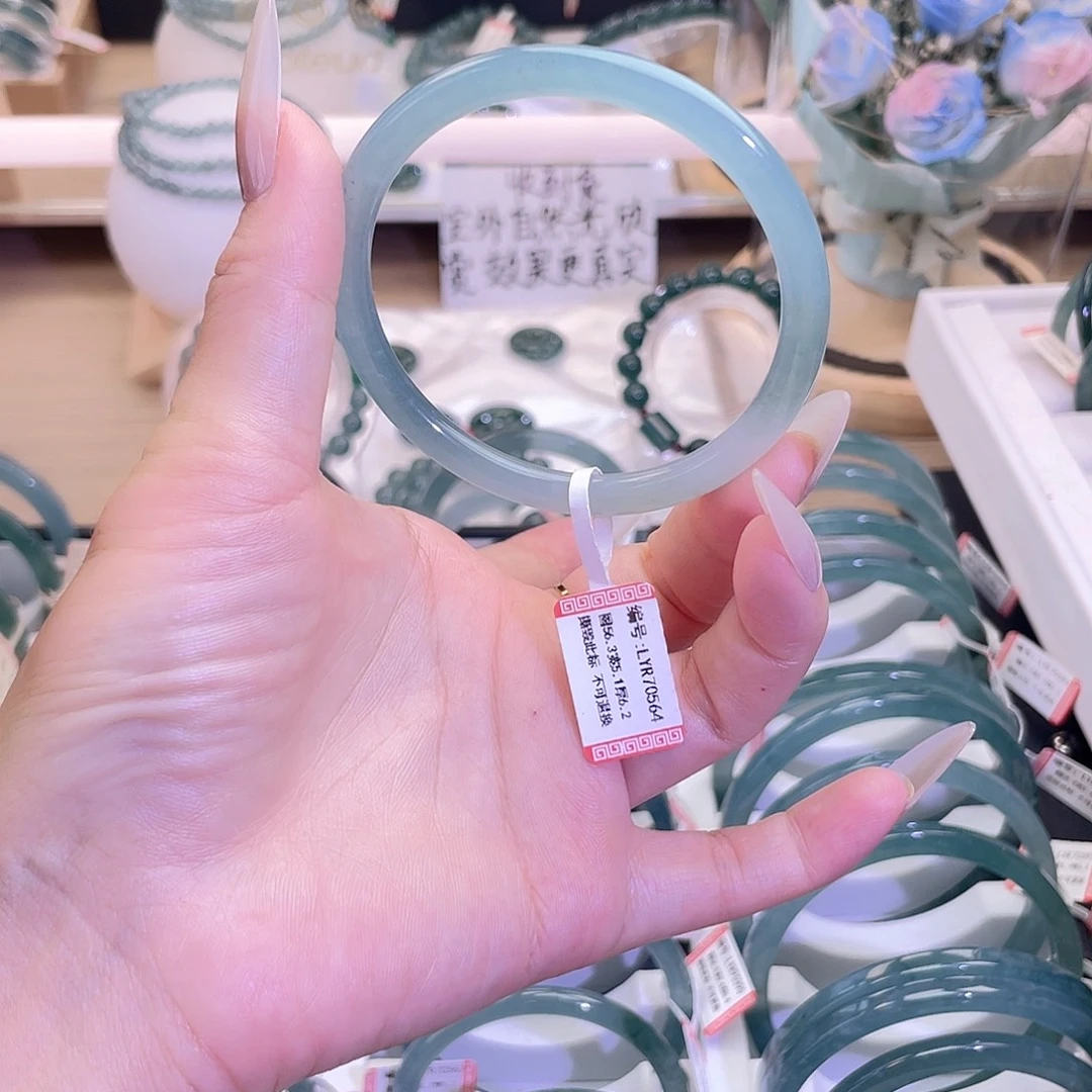 翡翠未镶嵌手镯55-56圈