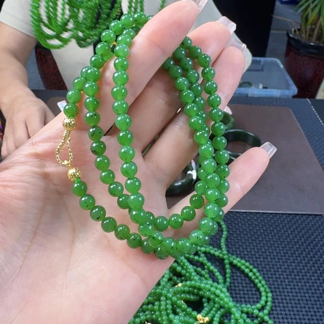 和田玉（碧玉）未镶嵌颈饰卡5中间色