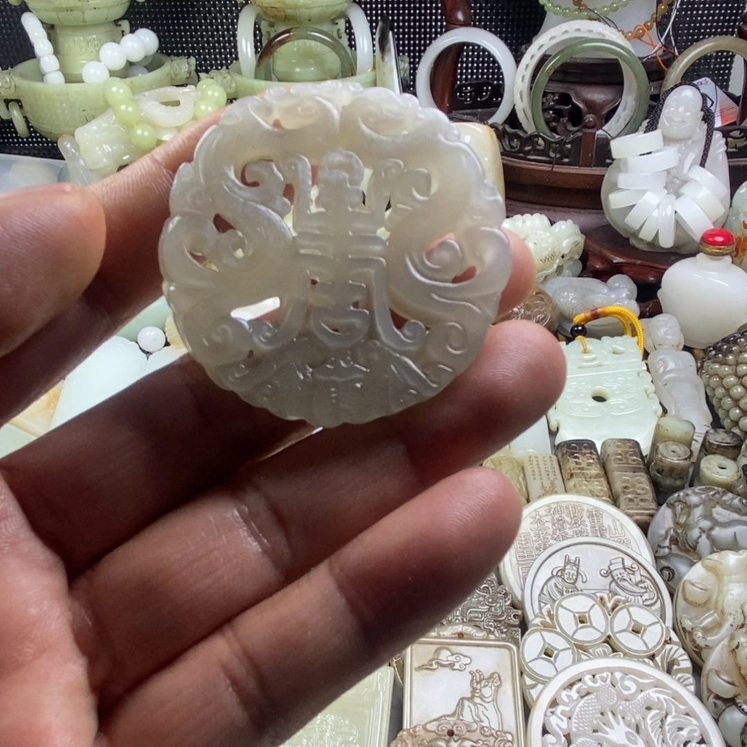 和田玉（糖玉）未镶嵌颈饰