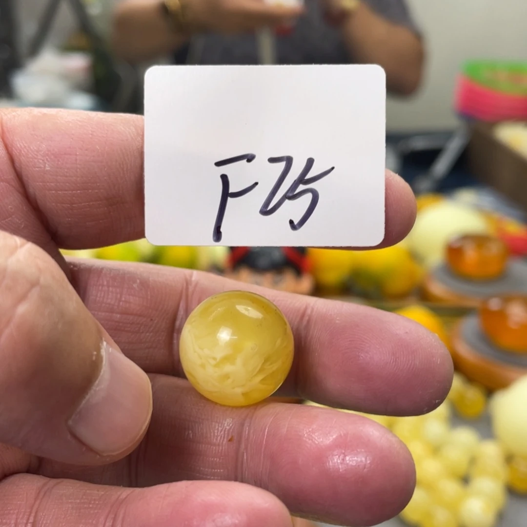 手链琥珀未镶嵌多样性发，发其中一件