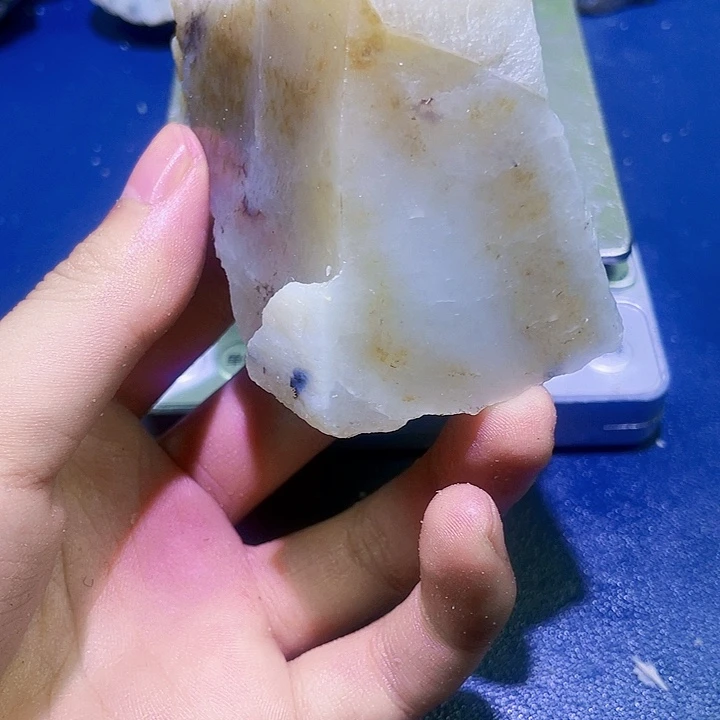 未镶嵌和田玉（糖玉）珠宝半成品