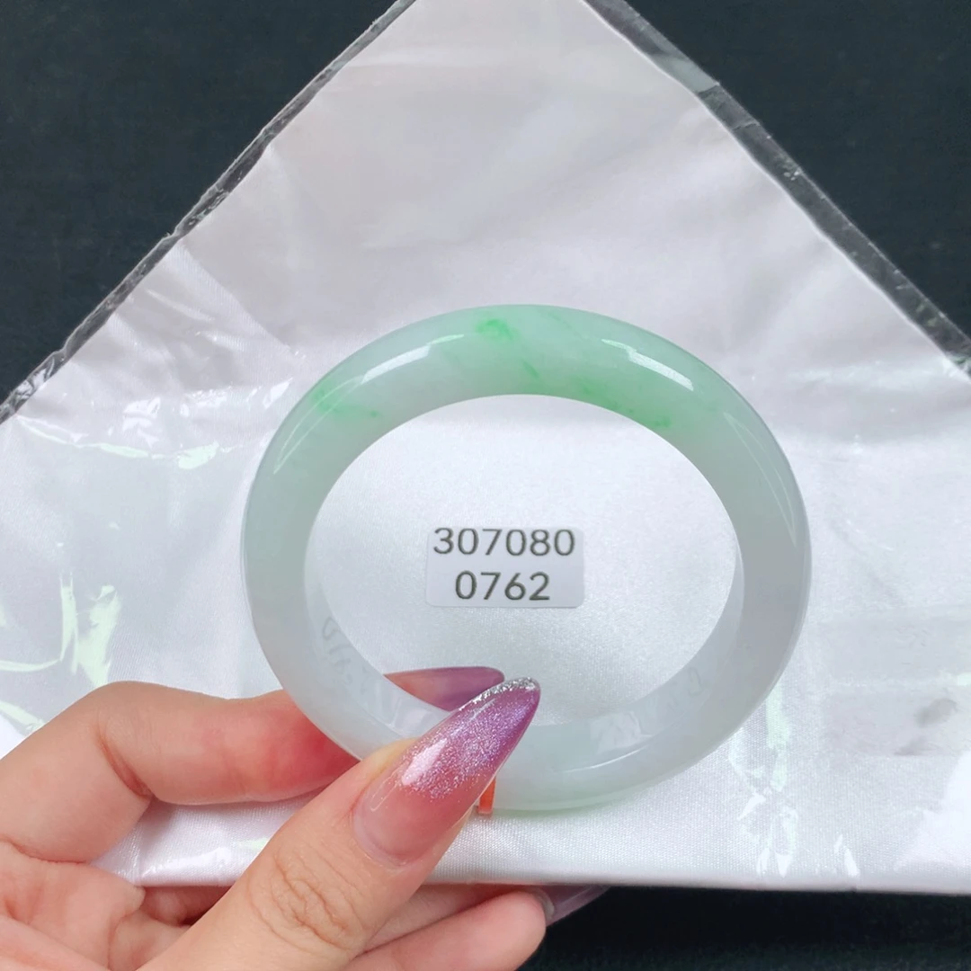 翡翠未镶嵌手镯天然翡翠手镯04