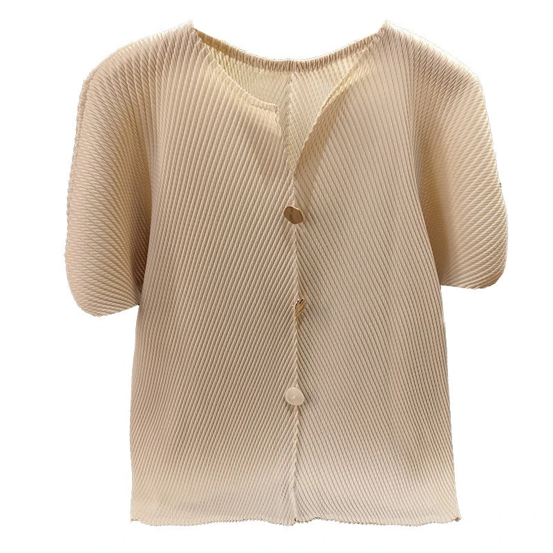 三宅高级感龙鳞褶皱纯色上衣春夏新款时尚气质V领纽扣装饰宽松T恤