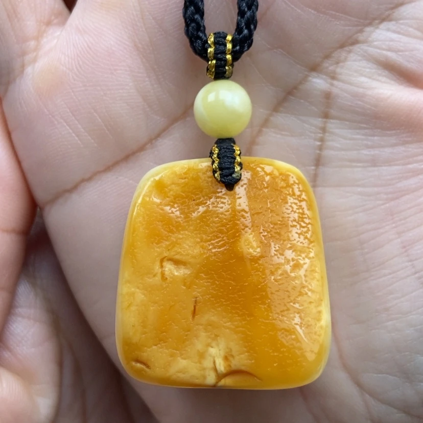 【闪购商品】琥珀颈饰未镶嵌