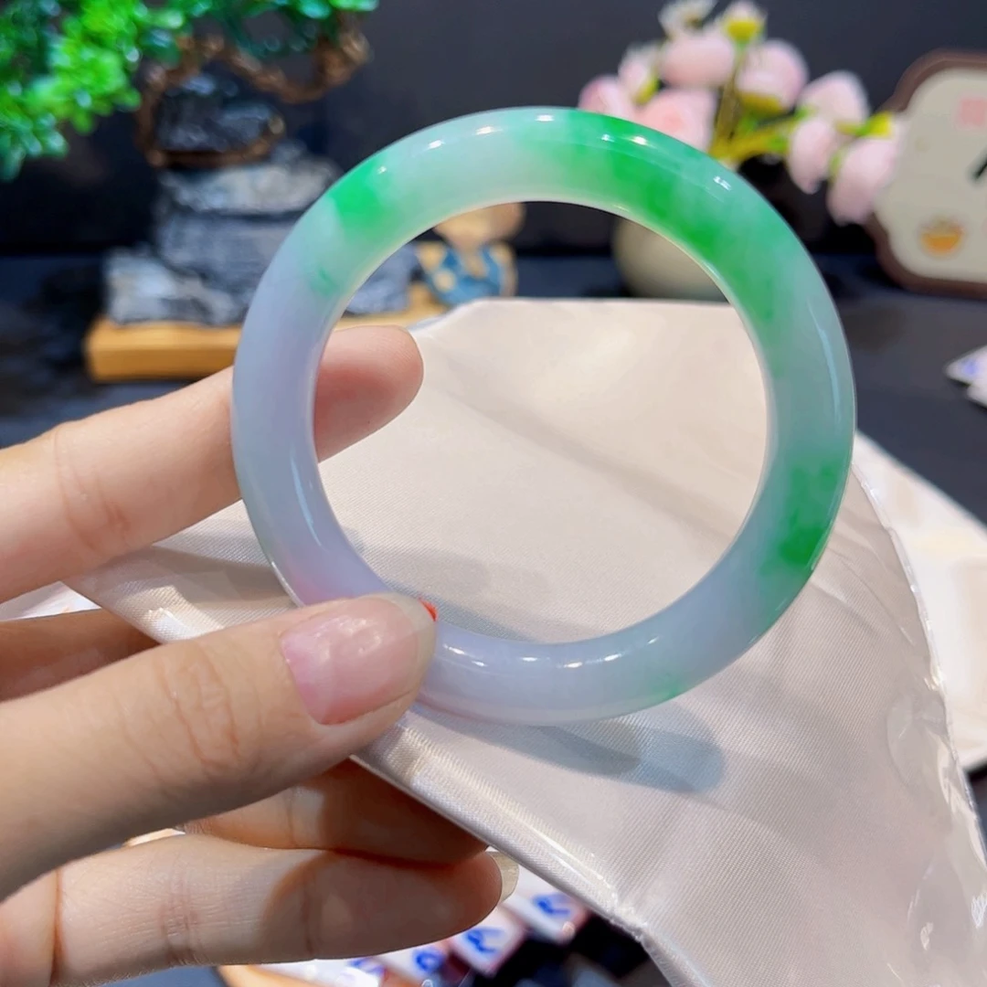 翡翠手镯未镶嵌51