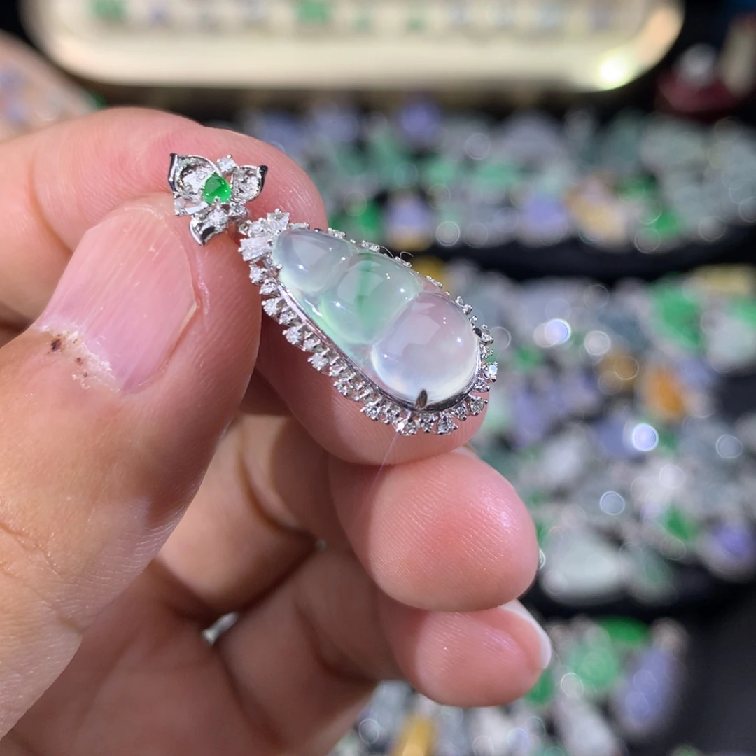 翡翠18K金镶嵌吊坠(不含链)