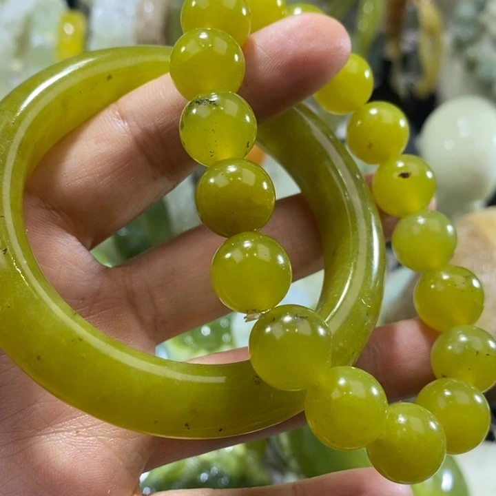 岫玉未镶嵌岫玉一套