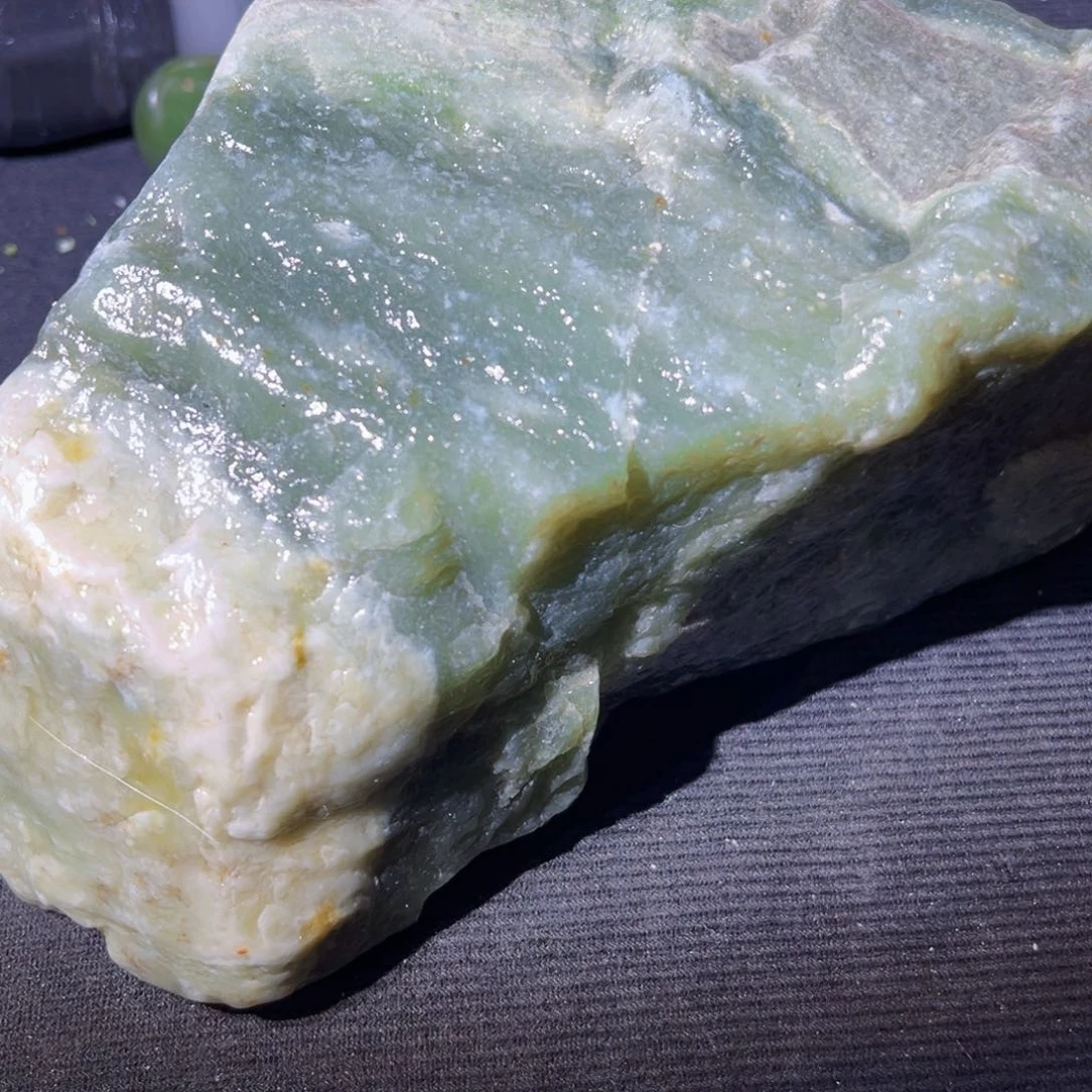 和田玉未镶嵌珠宝奇石