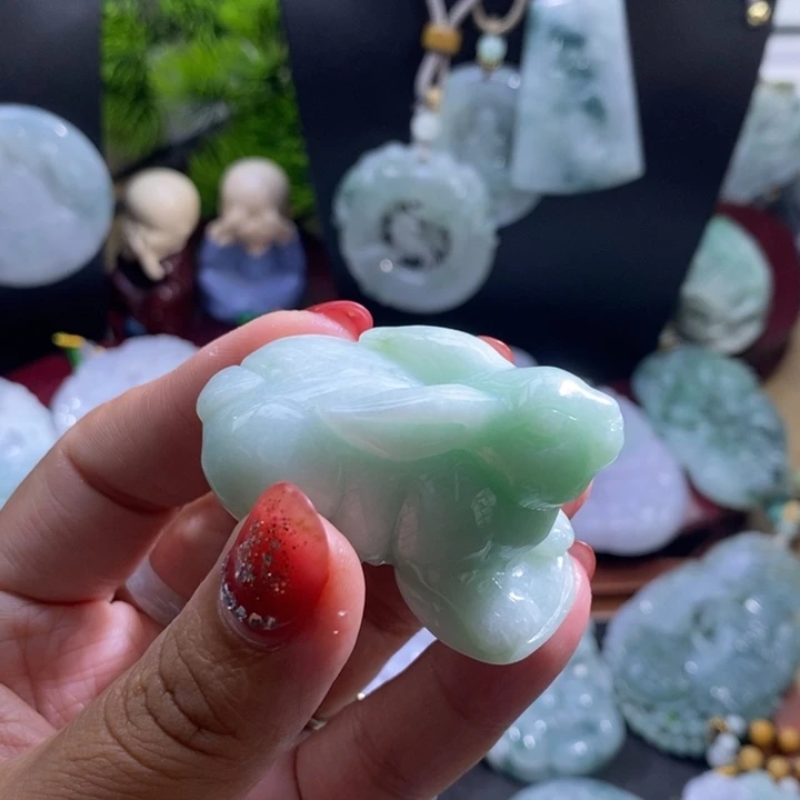 【闪购商品】颈饰未镶嵌翡翠兔