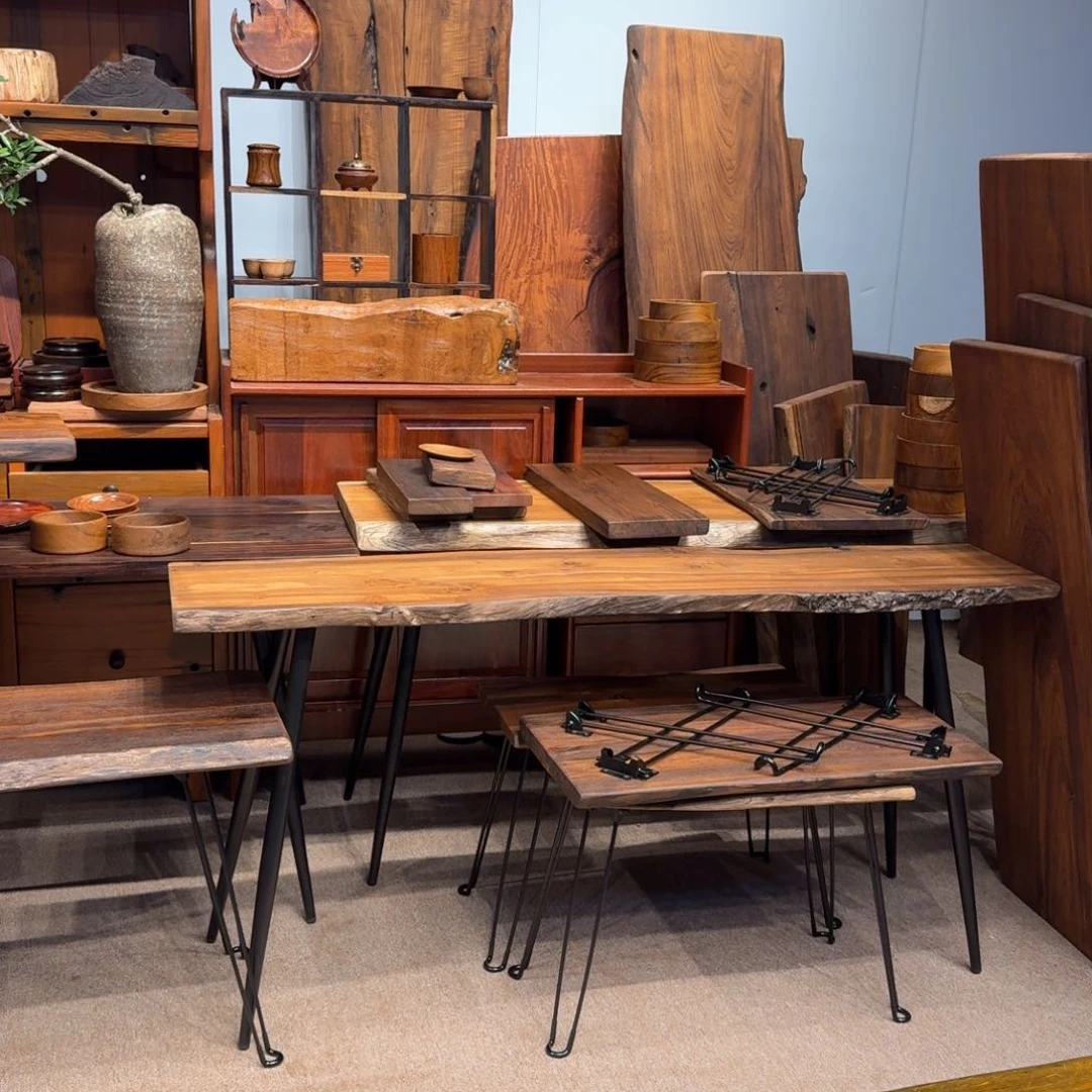 绒质人****彩柚木桌子