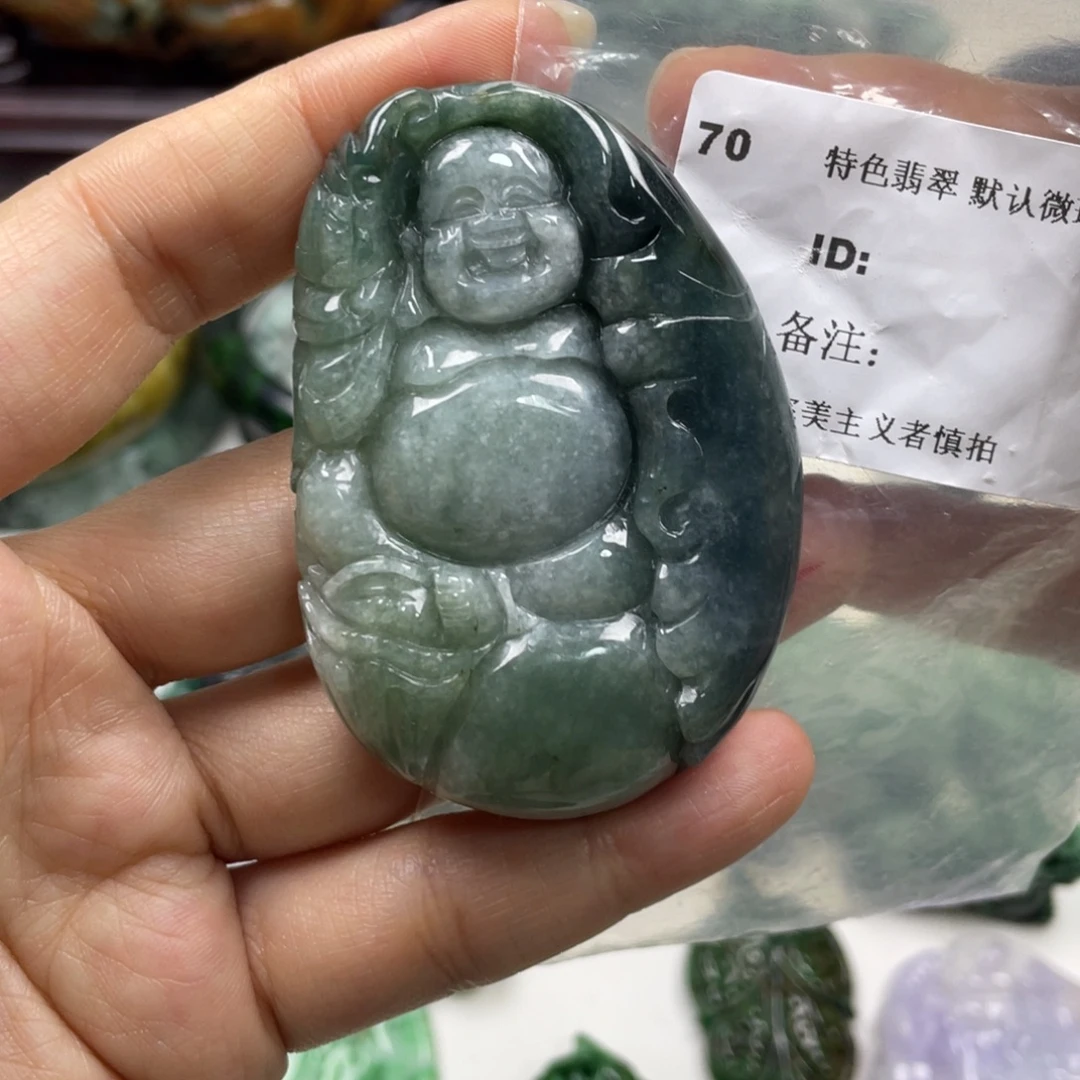 翡翠未镶嵌颈饰牌子