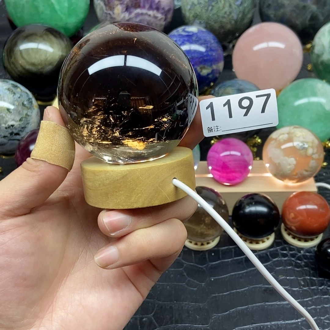 水晶摆件未镶嵌妩*嫵摆件