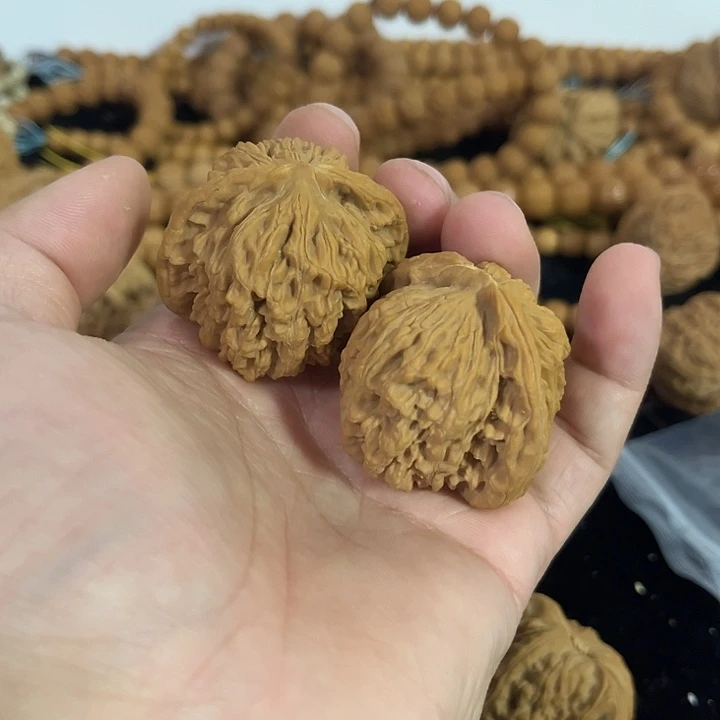 把件文玩核桃43左右微瑕四座楼，编号036