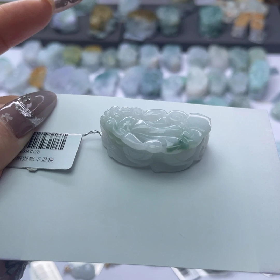 翡翠颈饰未镶嵌貔貅