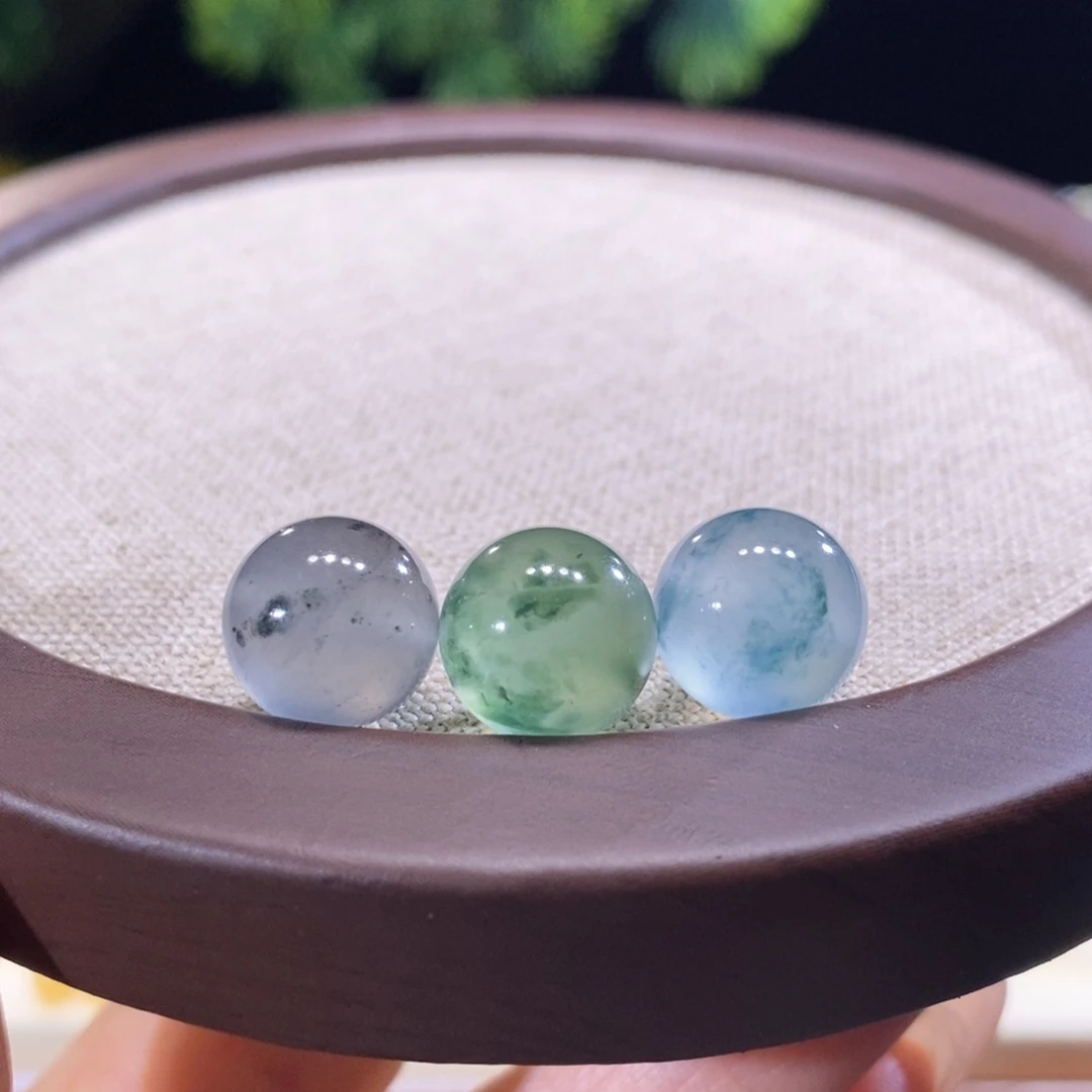 翡翠未镶嵌颈饰翡翠高冰飘花圆珠一组