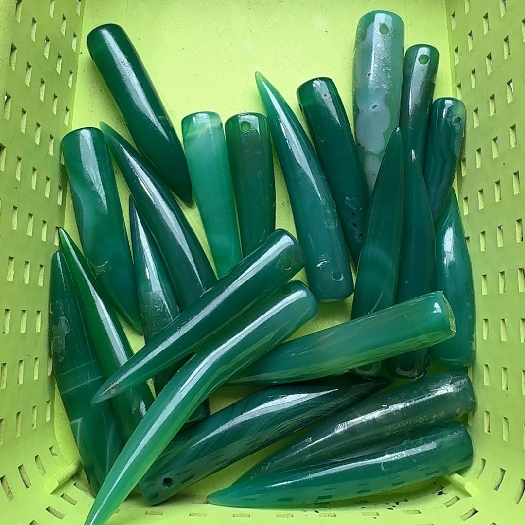 查罗石未镶嵌珠宝半成品2个绿玛 瑙吊坠