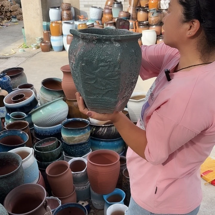 口18高24瑕疵一个盆子。