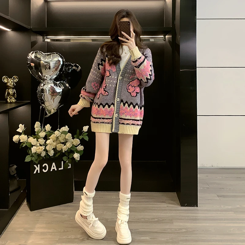 欧货2025秋冬新款爆款软糯减龄慵懒风针织开衫款休闲风V领毛衣女