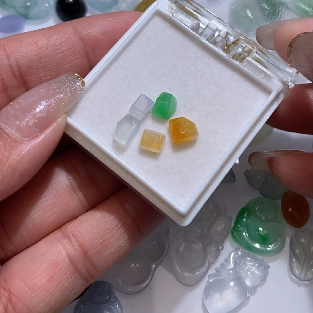 未镶嵌定制翡翠翡翠