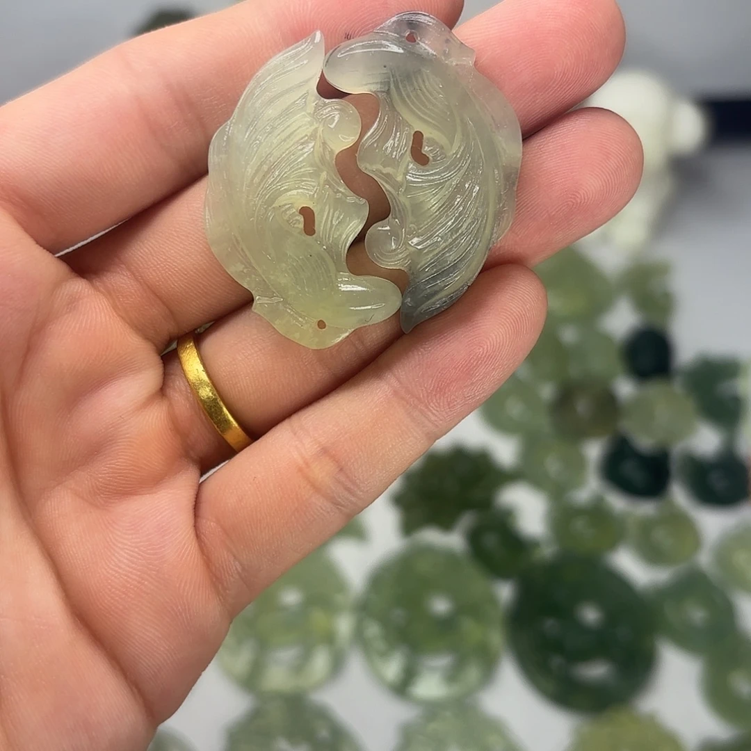岫玉未镶嵌岫玉绿冰水墨双鱼
