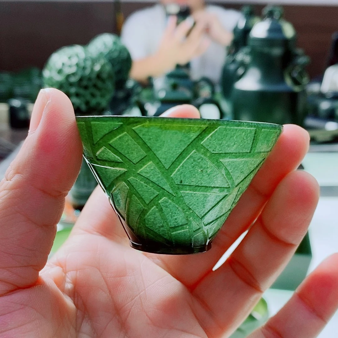 未镶嵌和田玉（青玉）摆件