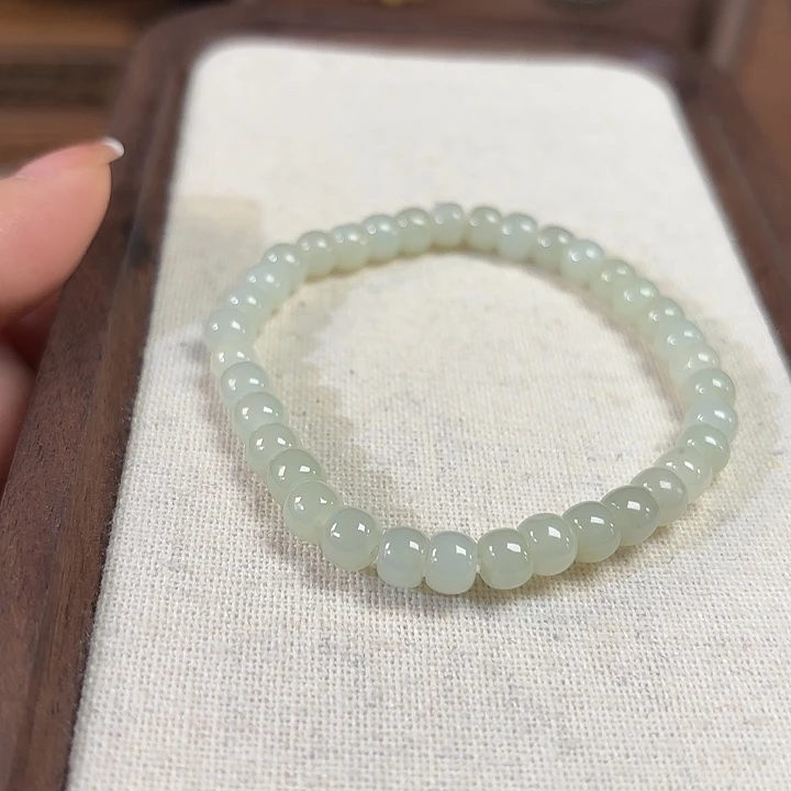 手链未镶嵌和田玉（青白玉）