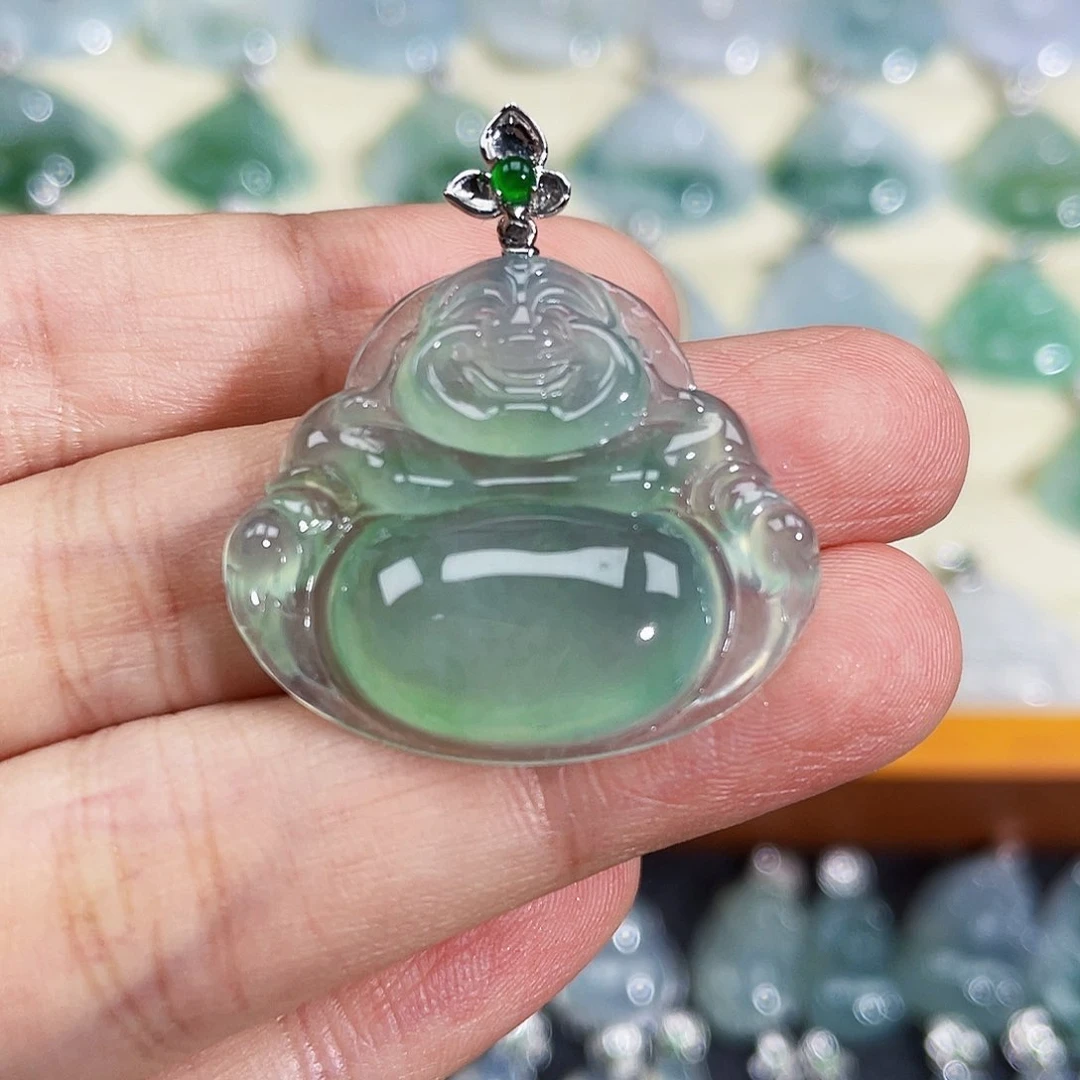 翡翠18K金镶嵌颈饰吊坠