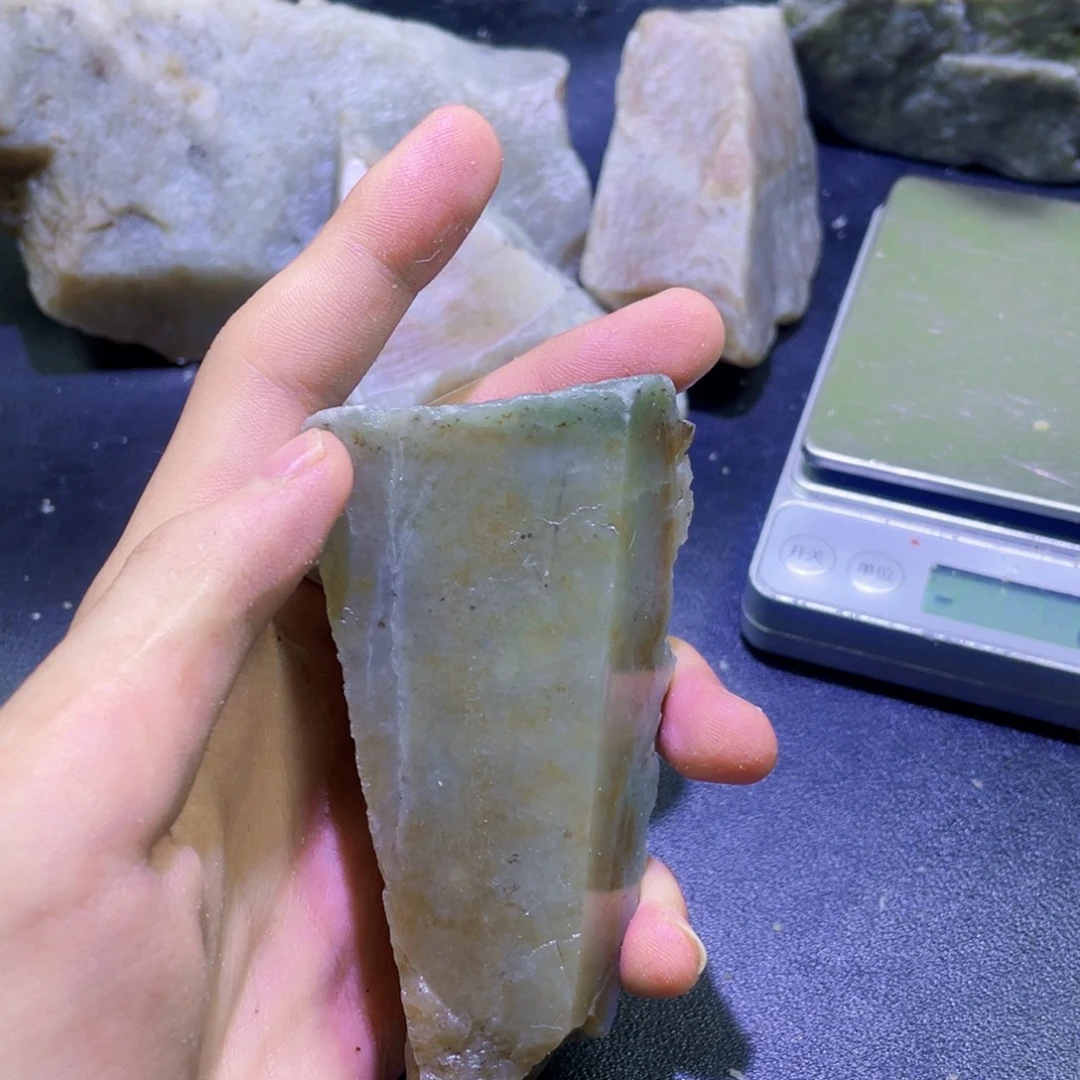 未镶嵌和田玉珠宝半成品